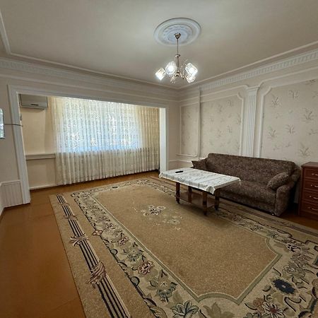 Yunusabad 7 Американский Посольство 塔什干 外观 照片